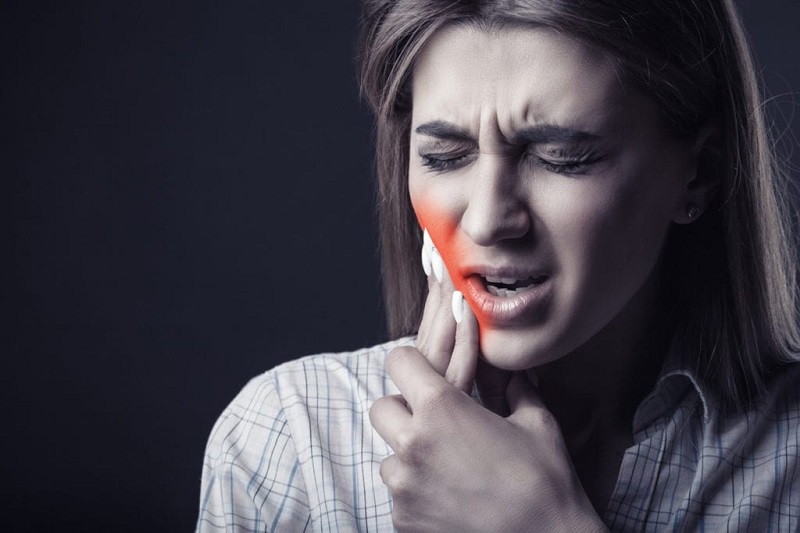 نشانه‌های عفونت دندان 