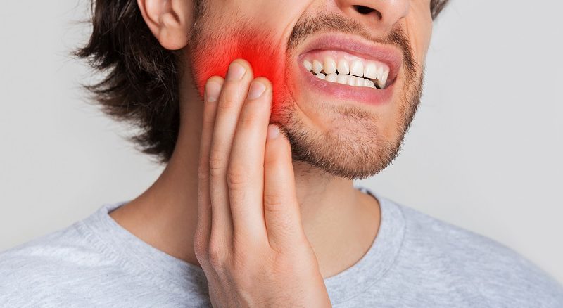 دندان درد چه دلایلی دارد؟ با این روش‌ها علت آن را بیابید