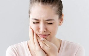 pain after dental implant